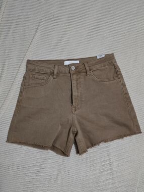 High-Rise Mom Shorts With Frayed Hem